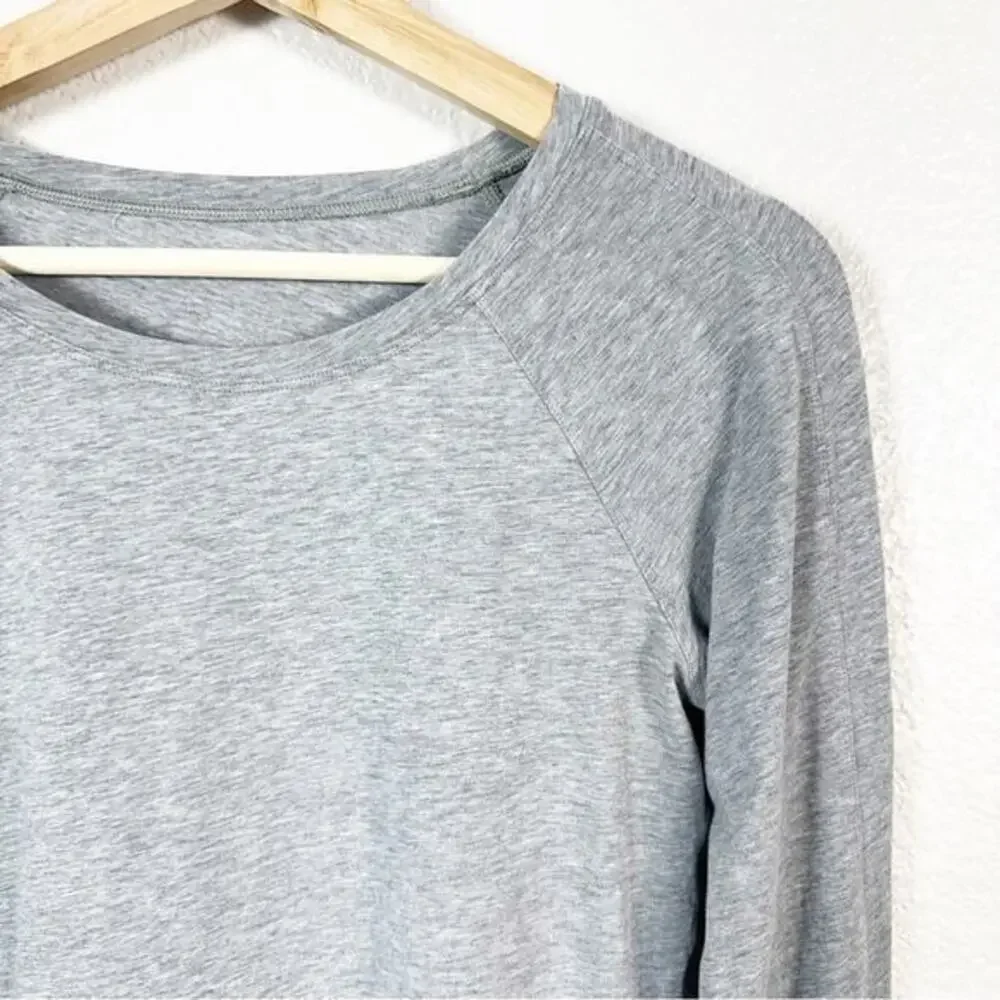 Lululemon Women’s Emerald Long Sleeve Top in‎ Heathered Medium Grey Size 6